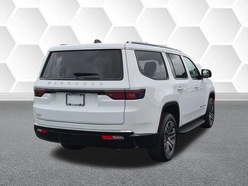 Certified 2024 Jeep Wagoneer 4WD w/ Premium Group I image 3