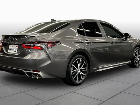 Used 2024 Toyota Camry SE image 12