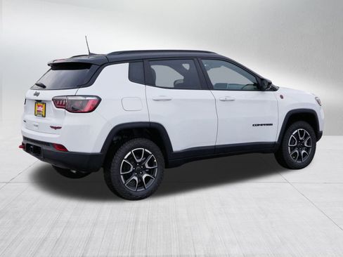 New 2026 Jeep Compass Trailhawk w/ Sun, Sound & Navigation Group image 7