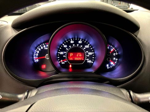 Used 2016 Kia Soul FWD image 13