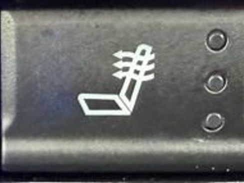 Used 2023 GMC Yukon XL Denali image 37