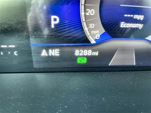 Used 2025 Volkswagen Jetta SE w/ Sunroof Package image 21