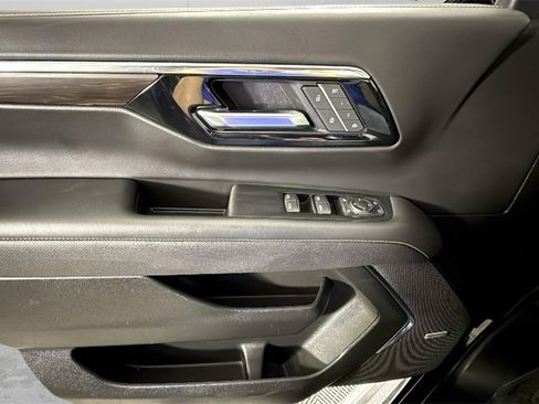 Used 2025 Chevrolet Tahoe Premier image 24