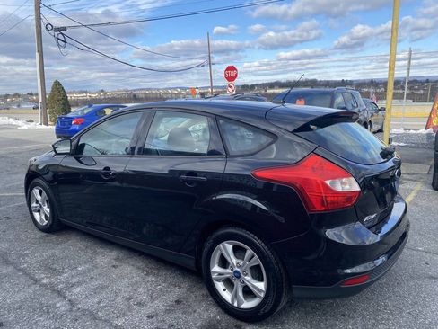 Used 2013 Ford Focus SE w/ SE Winter Pkg image 7