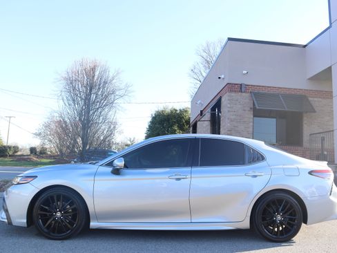 Used 2021 Toyota Camry XSE image 10