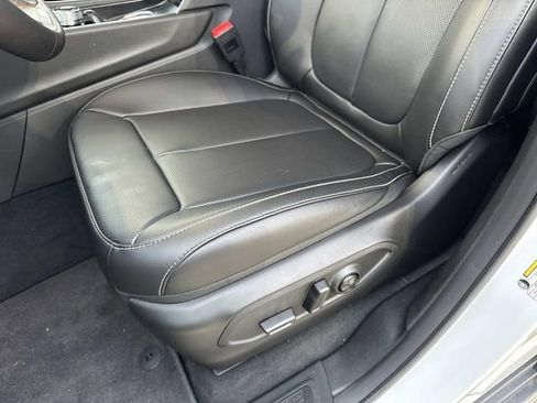 New 2025 Jeep Grand Cherokee L Limited w/ Luxury Tech Group II RWD image 12