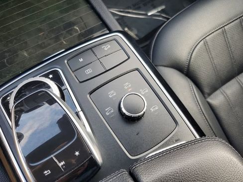 Used 2018 Mercedes-Benz GLE 350 4MATIC image 29