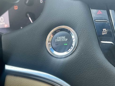 Used 2013 Cadillac XTS Luxury image 17