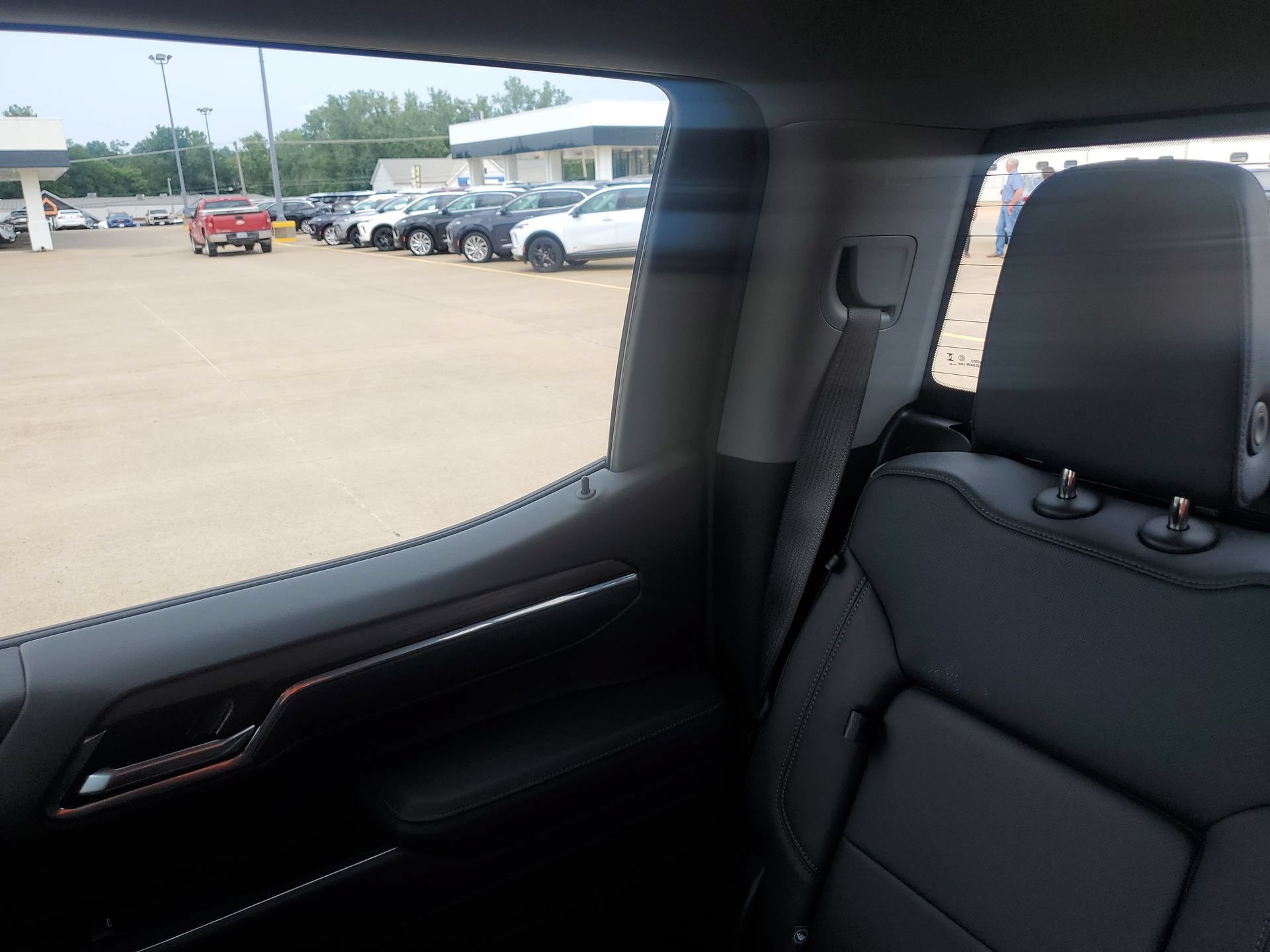 Used 2025 GMC Sierra 1500 SLT w/ SLT Premium Plus Package AWD/4WD image 13