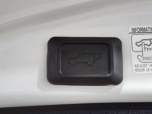 Used 2018 Toyota RAV4 Limited w/ All Weather Liner Package AWD/4WD image 39