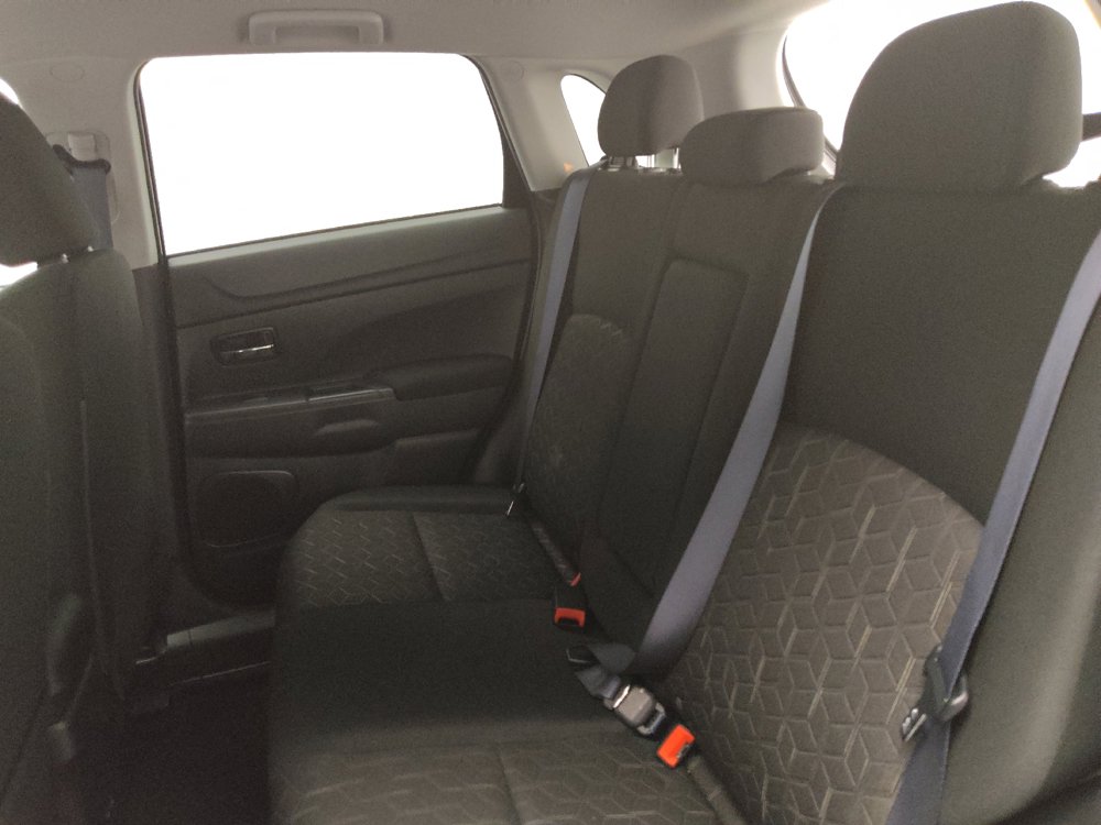 Used 2025 Mitsubishi Outlander Sport AWD image 18