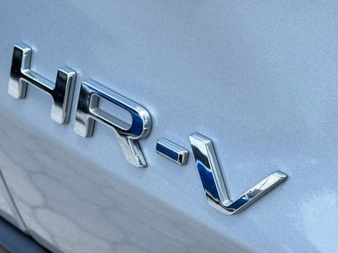 Used 2023 Honda HR-V LX image 32