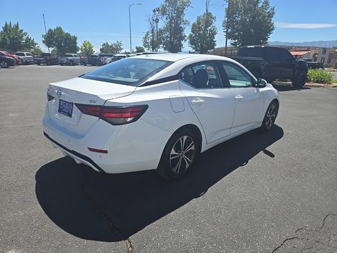 Used 2022 Nissan Sentra SV FWD image 5