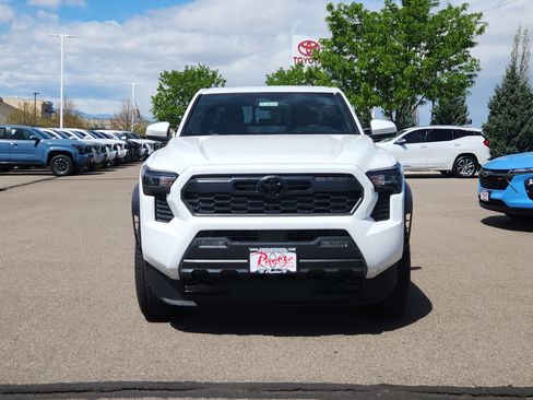 New 2026 Toyota Tacoma TRD Off-Road w/ TRD Off Road Upgrade Package AWD/4WD image 5