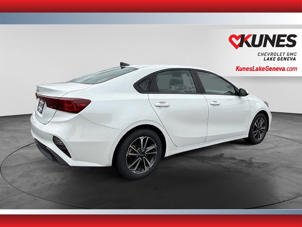 Used 2024 Kia Forte LXS FWD image 8