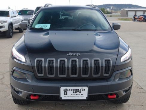Used 2017 Jeep Cherokee Trailhawk w/ Comfort & Convenience Group AWD/4WD image 6