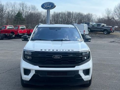 Used 2025 Ford Expedition Platinum w/ Stealth Performance Package AWD/4WD image 2