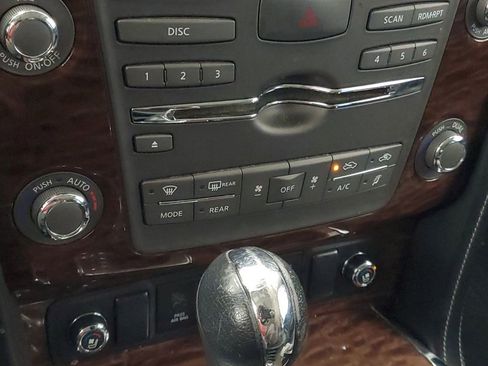 Used 2018 Nissan Armada Platinum image 21