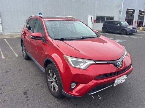 Used 2016 Toyota RAV4 XLE image 3