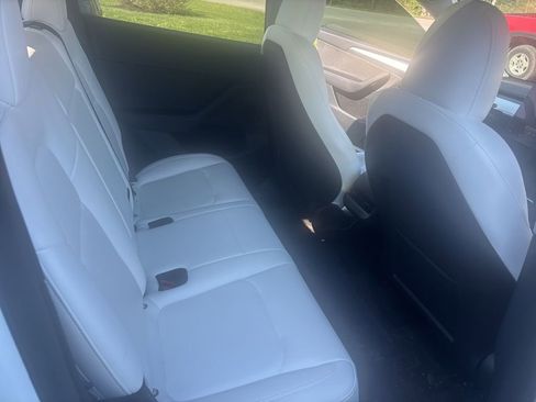 Used 2023 Tesla Model Y Long Range image 5