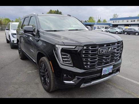 Used 2025 GMC Yukon Denali Ultimate AWD/4WD image 9