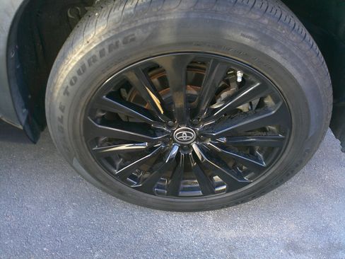 Used 2023 Toyota Highlander XSE image 10