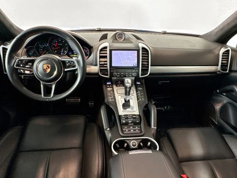 Used 2018 Porsche Cayenne GTS image 21