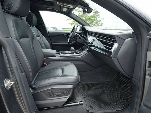 Used 2019 Audi Q8 Prestige AWD/4WD image 22
