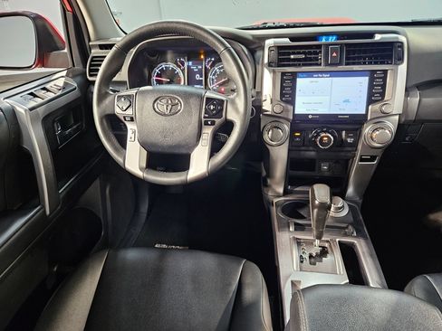 Used 2024 Toyota 4Runner TRD Sport w/ Technology Package AWD/4WD image 9