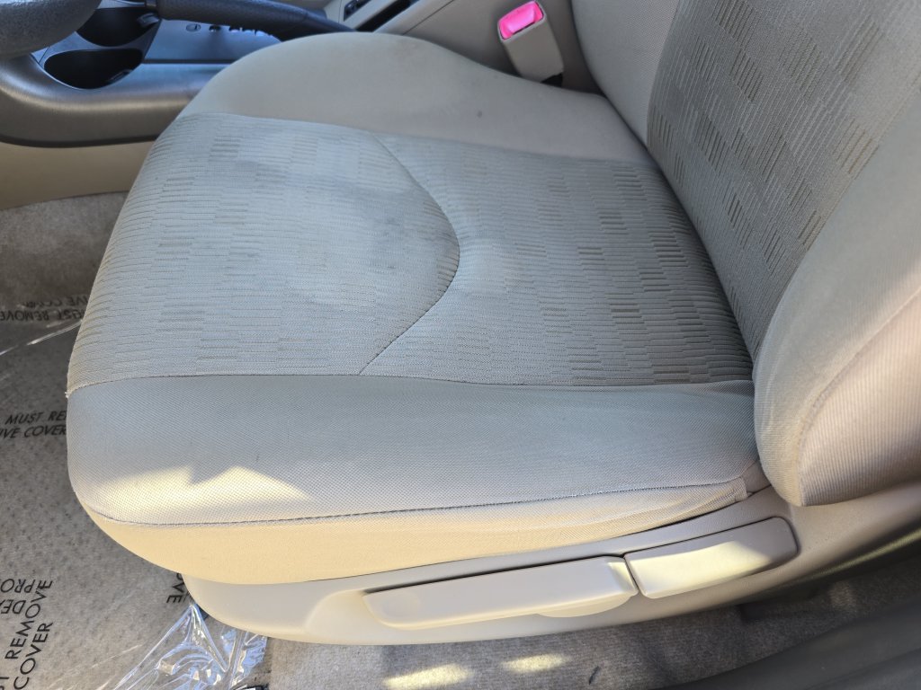 Used 2010 Toyota RAV4 4WD w/ Base L4 Extra Value Pkg image 28