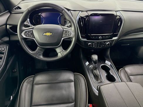 Used 2023 Chevrolet Traverse Premier AWD/4WD image 23