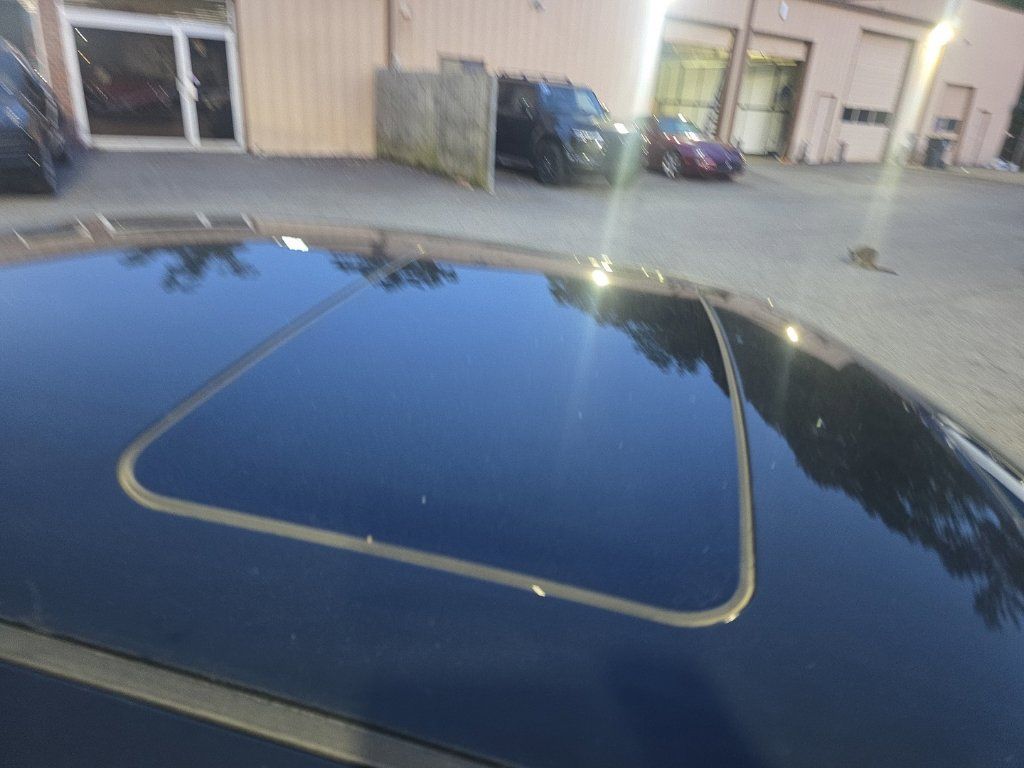 Used 2016 Dodge Challenger R/T Plus RWD image 4