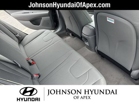 Used 2025 Hyundai Elantra Sport FWD image 21