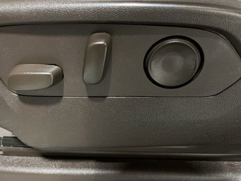 Certified 2023 Chevrolet Suburban LT image 13