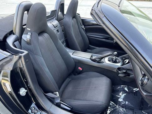 Used 2016 MAZDA MX-5 Miata Club RWD image 13
