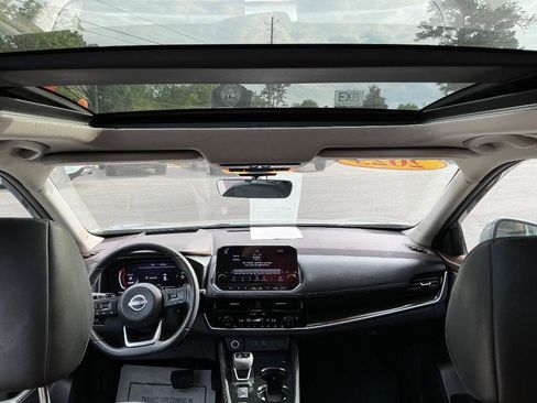 Used 2023 Nissan Rogue Platinum w/ Platinum Premium Package FWD image 12