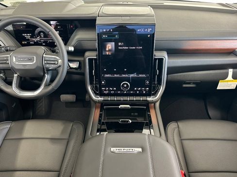 New 2026 GMC Yukon XL Denali w/ Sun & Power Step Package AWD/4WD image 14
