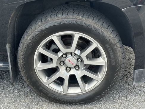 Used 2017 GMC Yukon XL Denali w/ Enhanced Security Package AWD/4WD image 12