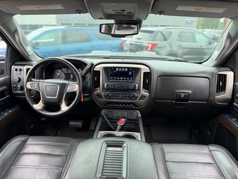 Used 2018 GMC Sierra 2500 Denali AWD/4WD image 3