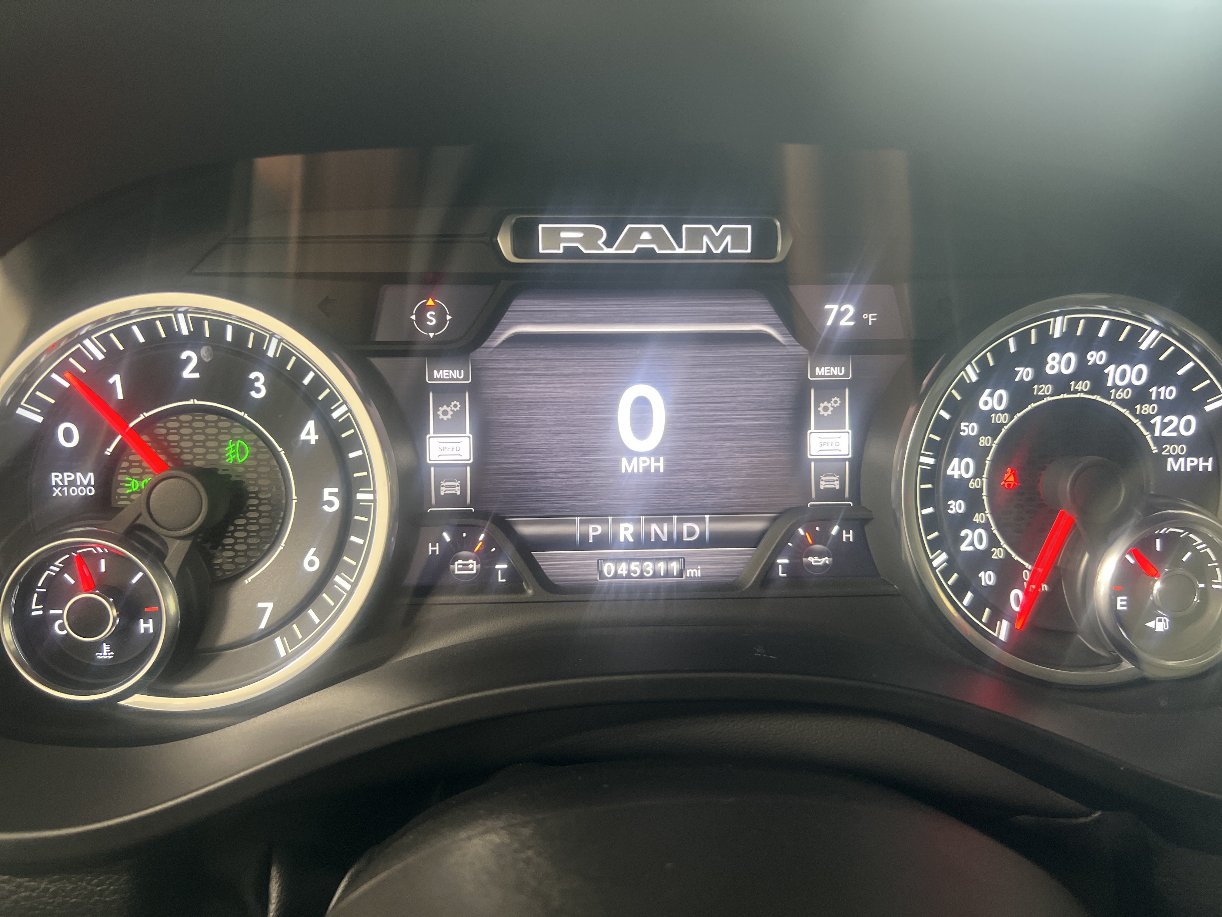 Used 2022 RAM 1500 Laramie AWD/4WD image 30