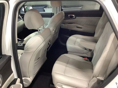 Certified 2023 Kia Sorento SX Prestige image 21