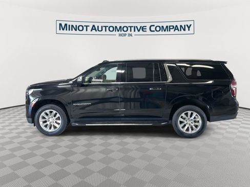 Used 2024 Chevrolet Suburban Premier AWD/4WD image 5