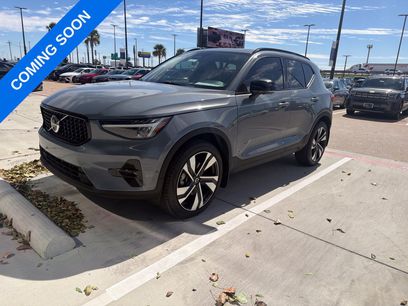 Used 2023 Volvo XC40 B4 Plus w/ Driver Assist Package