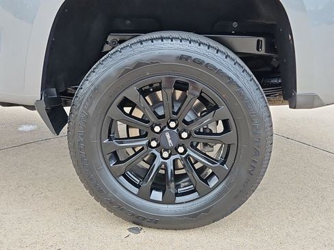 Used 2021 GMC Canyon Elevation Standard w/ Convenience Package RWD image 22