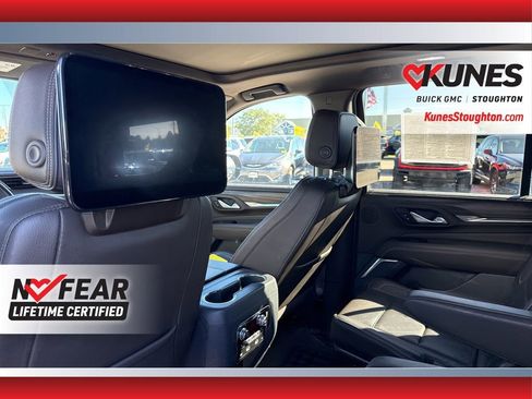 Used 2024 GMC Yukon Denali w/ Denali Reserve Package image 37