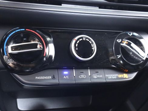 Used 2022 Hyundai Kona SE w/ Cargo Package AWD/4WD image 23