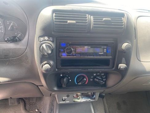 Used 2002 Ford Ranger XLT AWD/4WD image 9