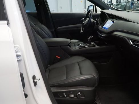 Used 2023 Cadillac XT4 Premium Luxury w/ Driver Assist Package image 17