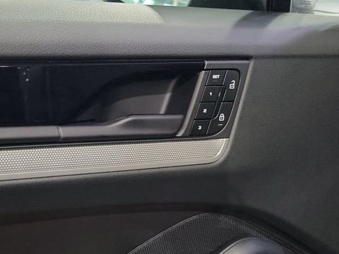 Used 2024 Porsche Cayenne S AWD/4WD image 21