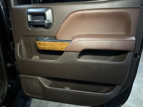 Used 2019 Chevrolet Silverado 2500 High Country w/ Duramax Plus Package AWD/4WD image 5